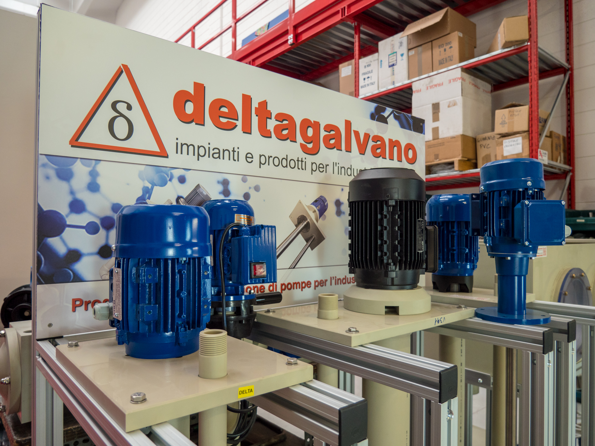 DELTAGALVANO progetta e produce impianti e pompe per l'industria galvanica e chimica. Pompe filtro, centrifughe, pneumatiche autoadescanti, dosatrici